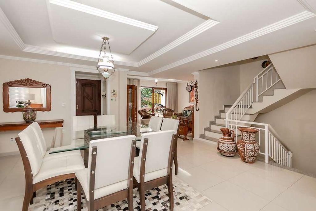 Casa 3 dormitórios no bairro Nonoai