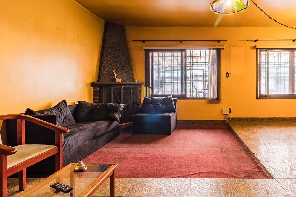 Casa 3 dormitórios no bairro Partenon