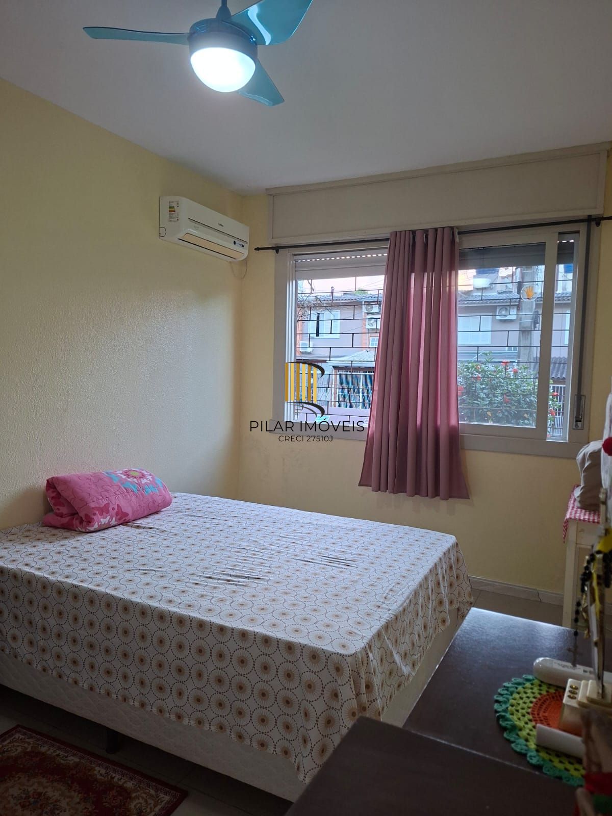 Apto térreo, 01 dormitório, reformado, boa posição solar, frente, Morro Santana