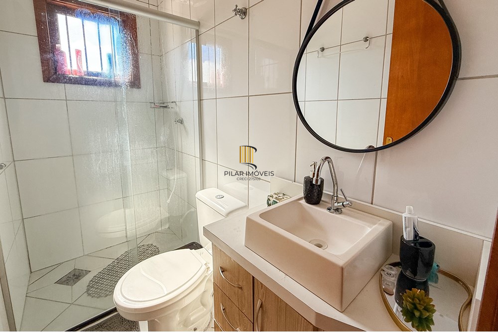 Casa de Condomínio 1 dormitório no bairro Olaria