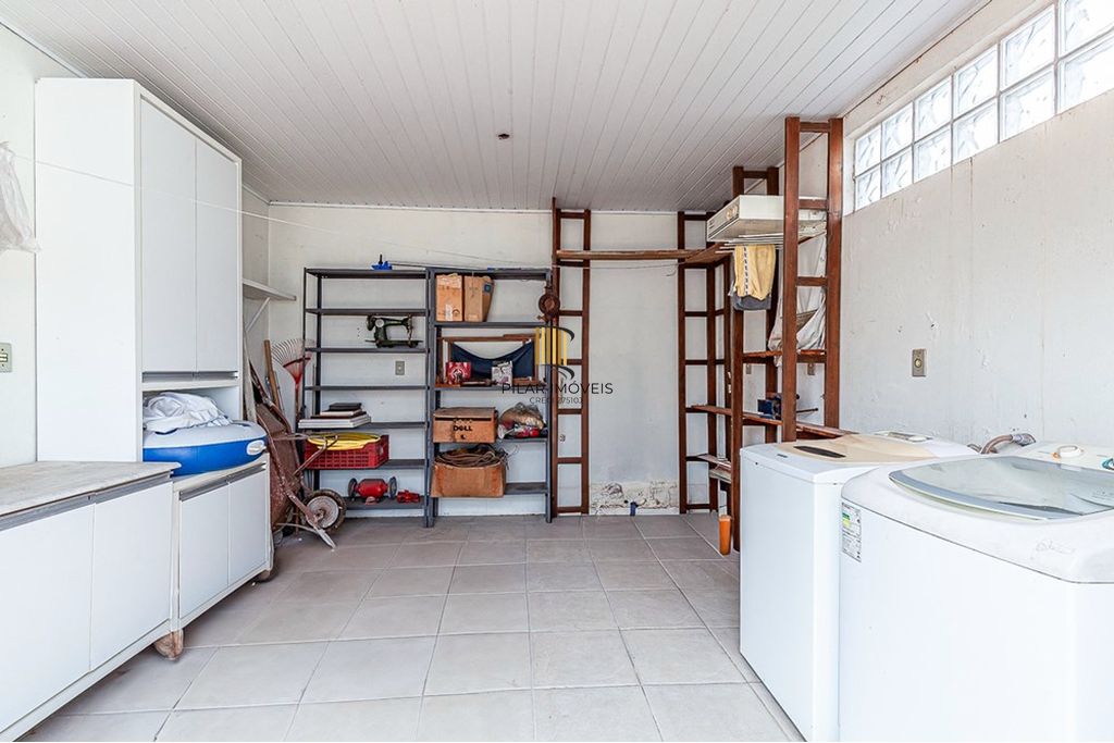 Casa 5 dormitórios no bairro Vila Ipiranga