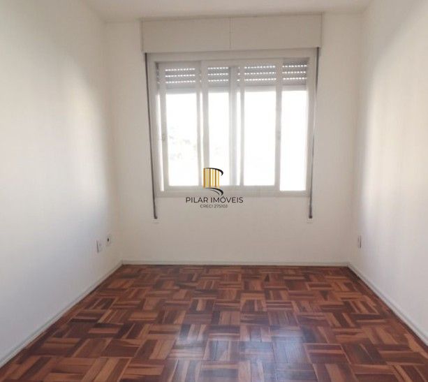 01 dormitório com 50 m2, prédio com elevador