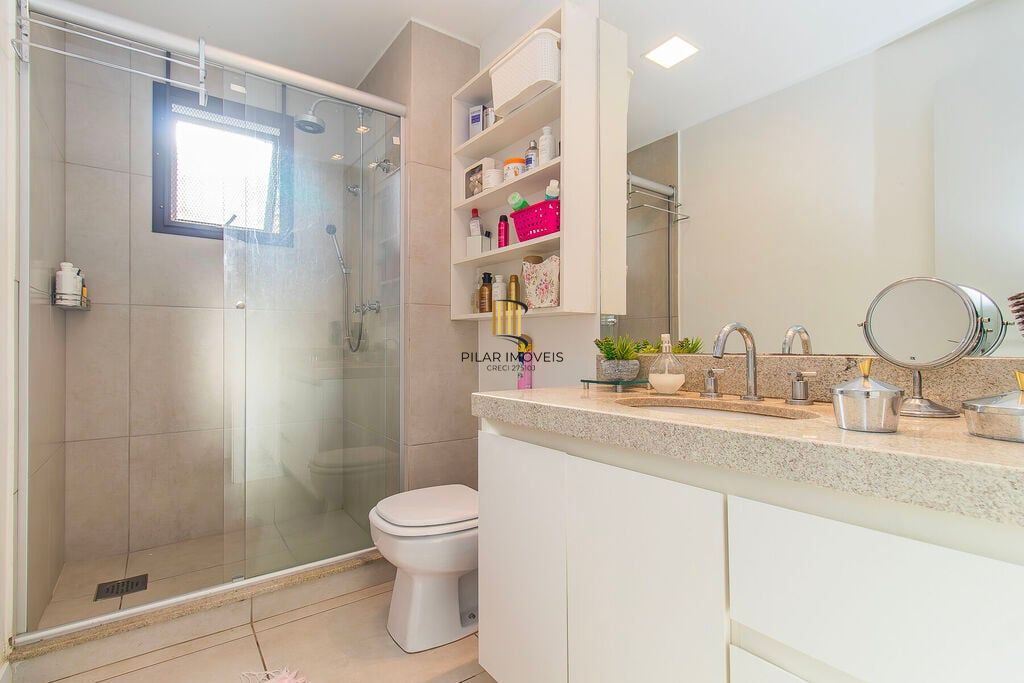 Apartamento 3 dormitórios no bairro Menino Deus