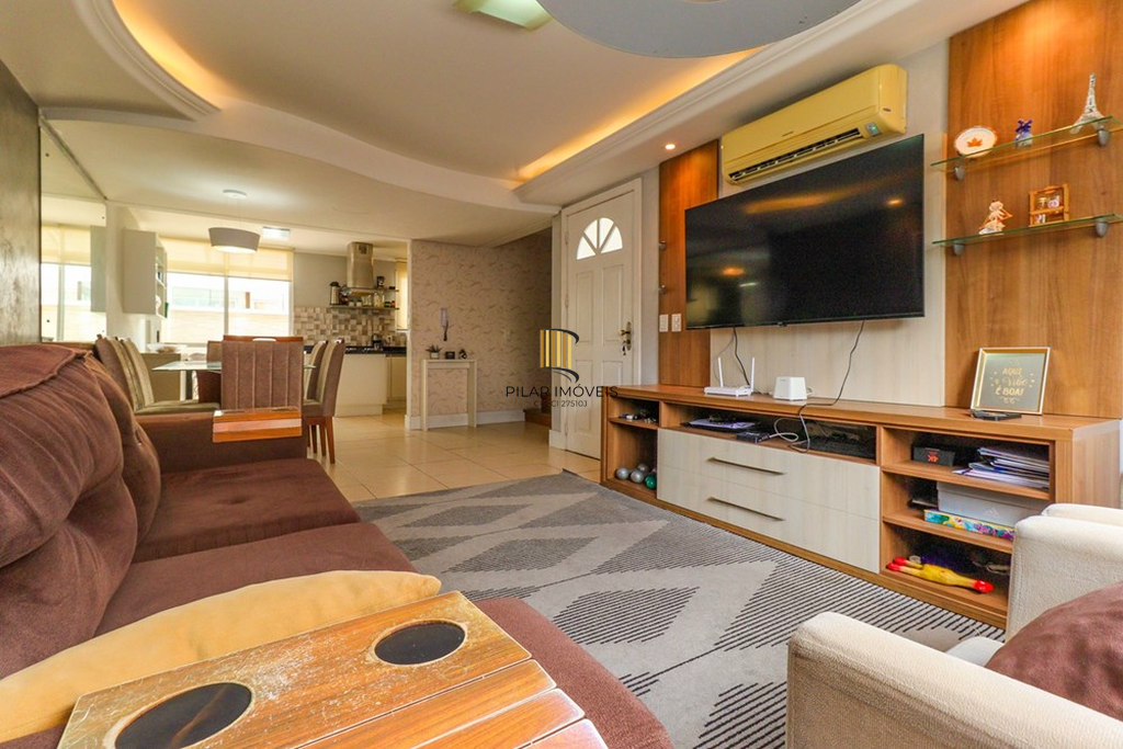 Casa de Condomínio 3 dormitórios no bairro São Sebastião