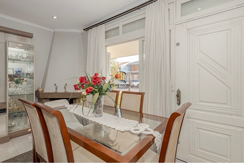 Casa 3 dormitórios no bairro Sarandi