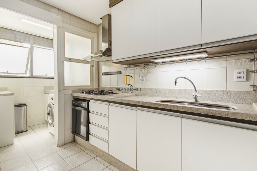 Apartamento 3 dormitórios no bairro Menino Deus