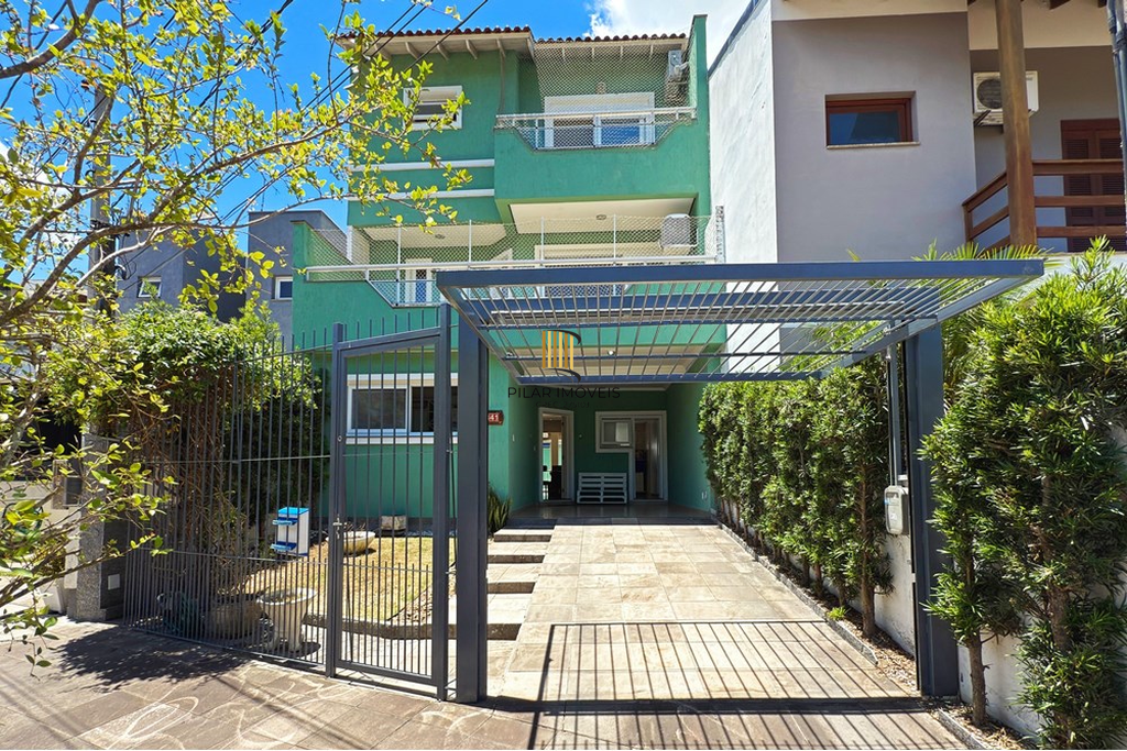 Casa 1 dormitório no bairro Hípica