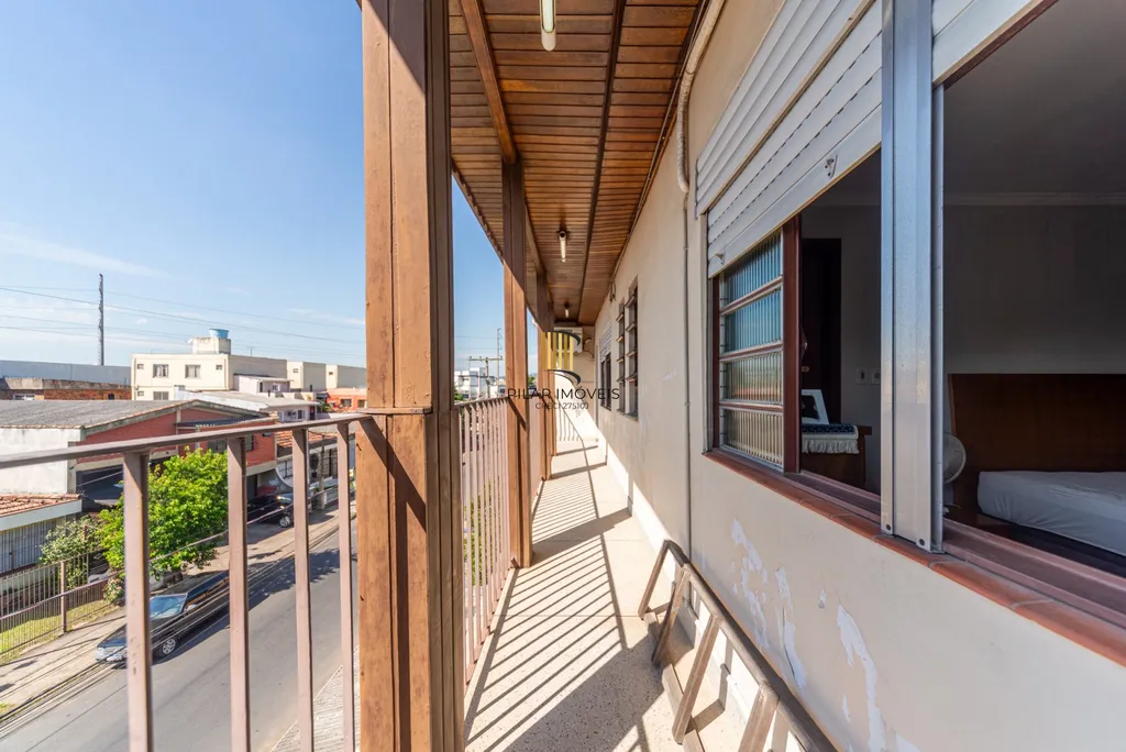 Casa 4 dormitórios no bairro Sarandi