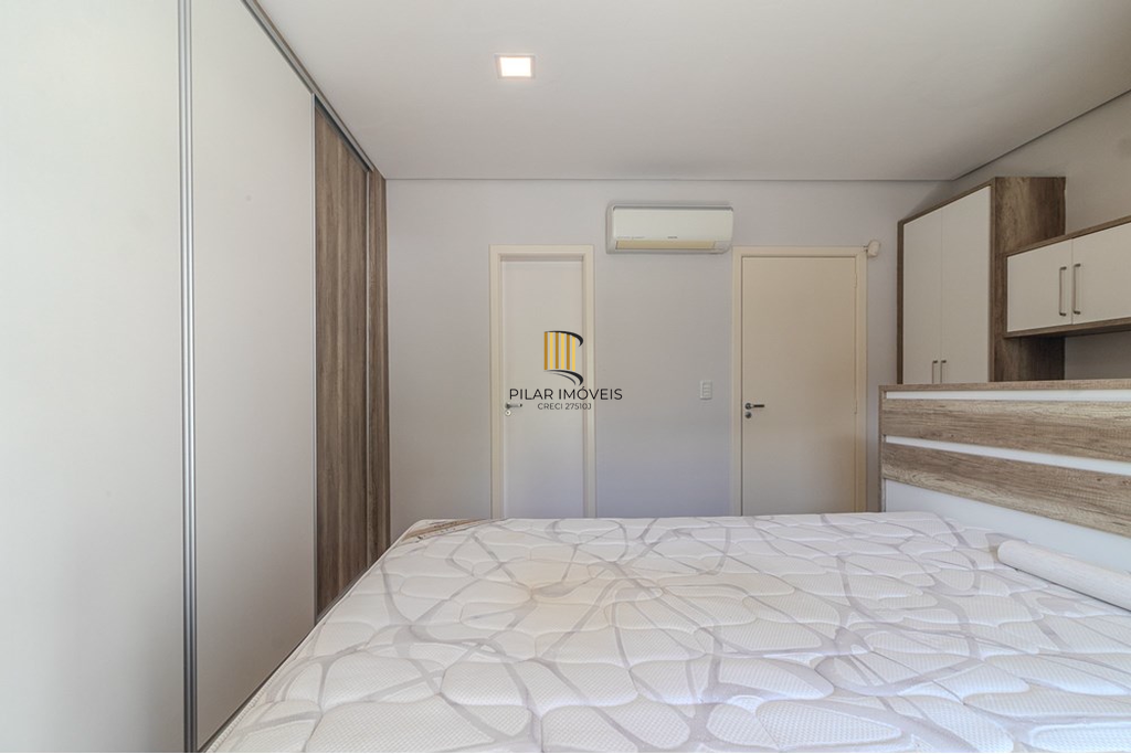 Casa 4 dormitórios no bairro Chácara das Pedras