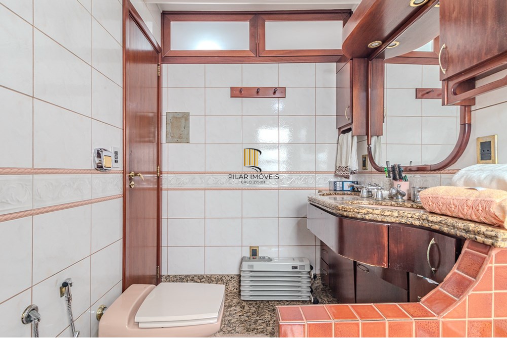 Casa 3 dormitórios no bairro Chácara das Pedras