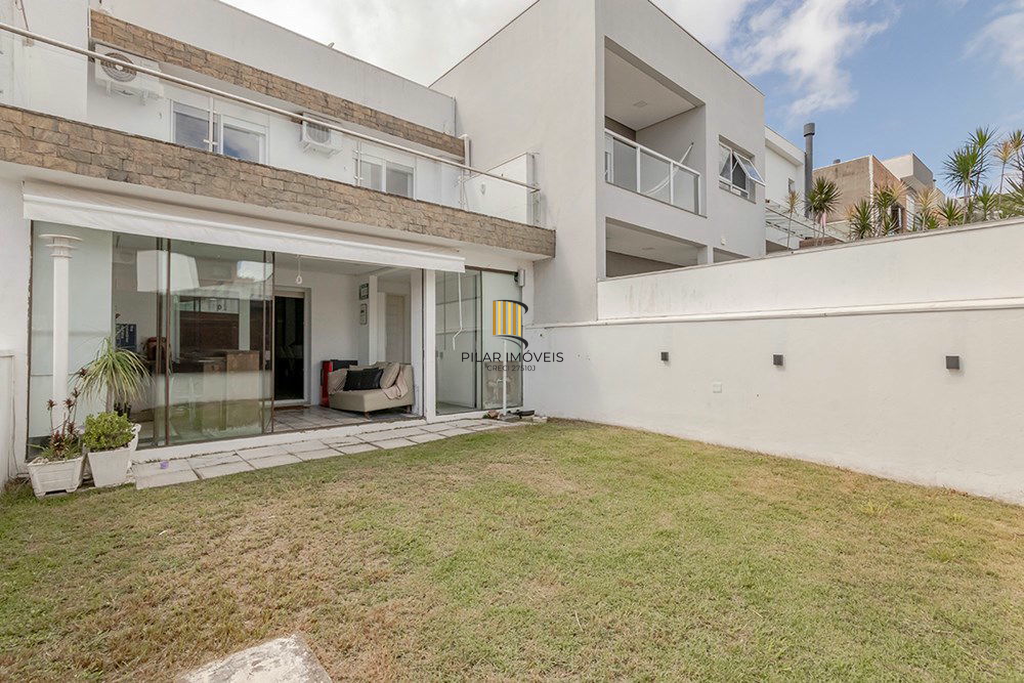 Casa de Condomínio 3 dormitórios no bairro Vila Nova
