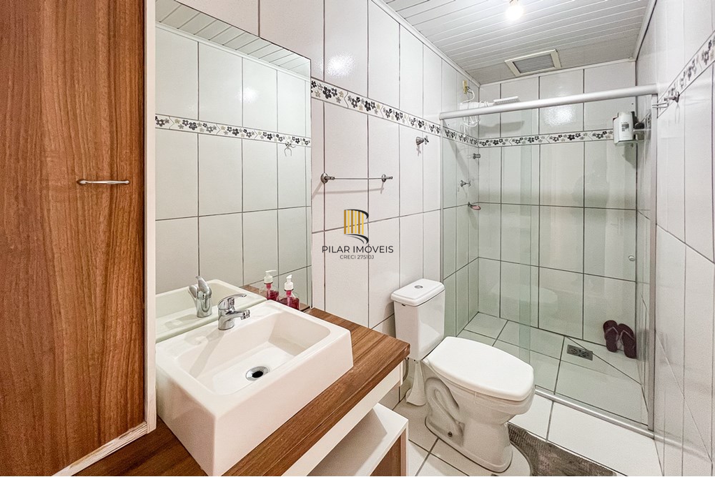 Casa 2 dormitórios no bairro Guajuviras