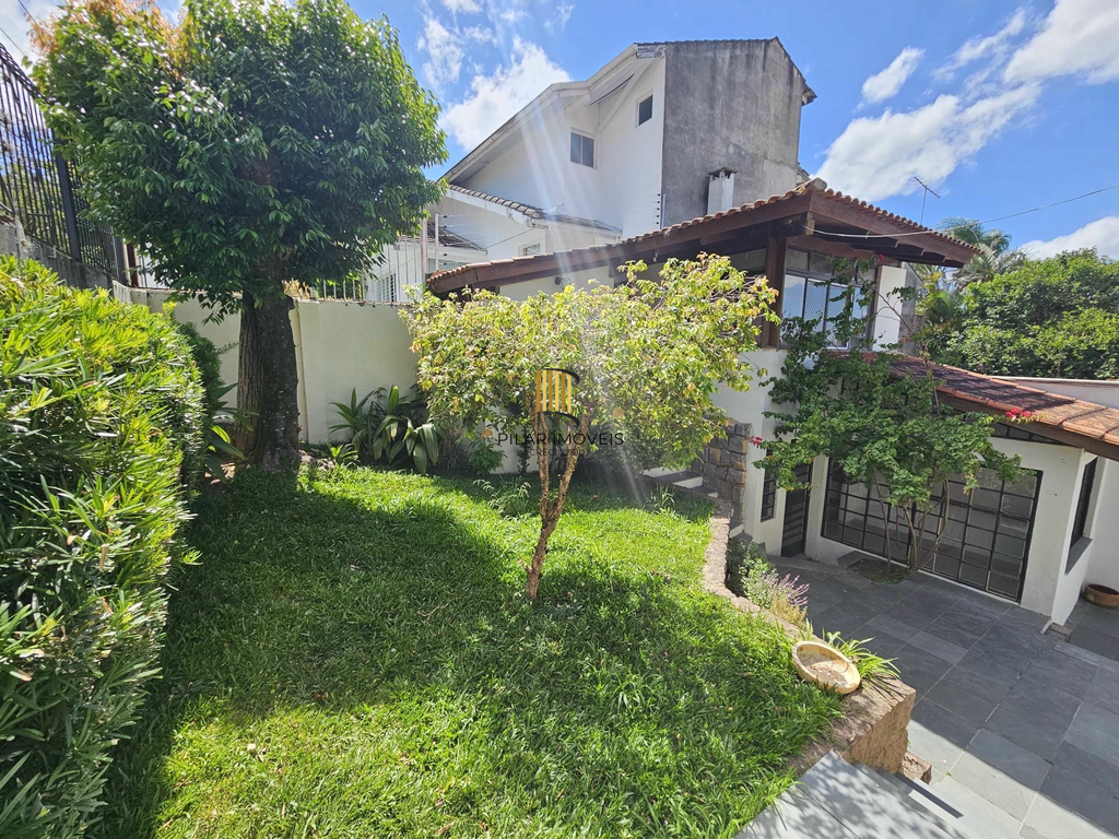 Casa 3 dormitórios no bairro Três Figueiras