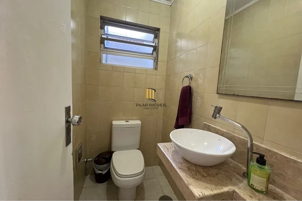 Casa 4 dormitórios no bairro Petrópolis
