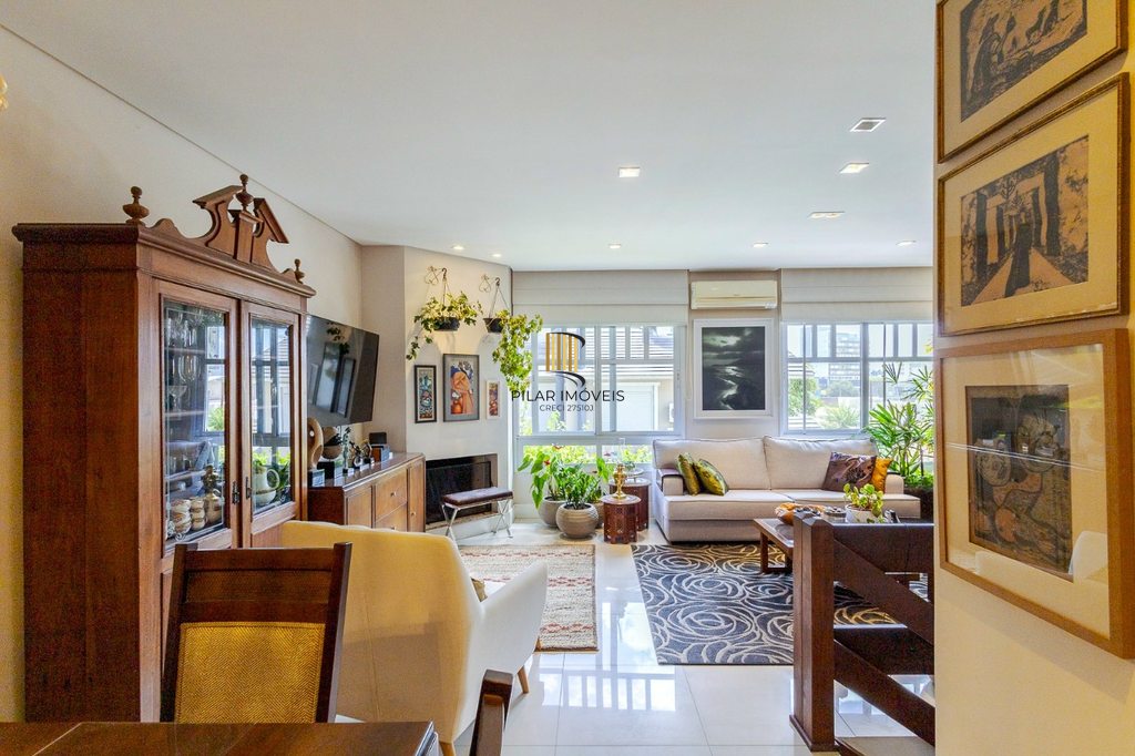 Casa de Condomínio 3 dormitórios no bairro Jardim Carvalho