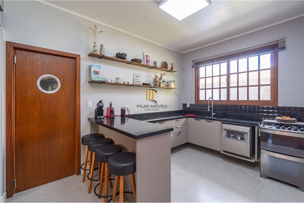 Casa 4 dormitórios no bairro Jardim Lindóia