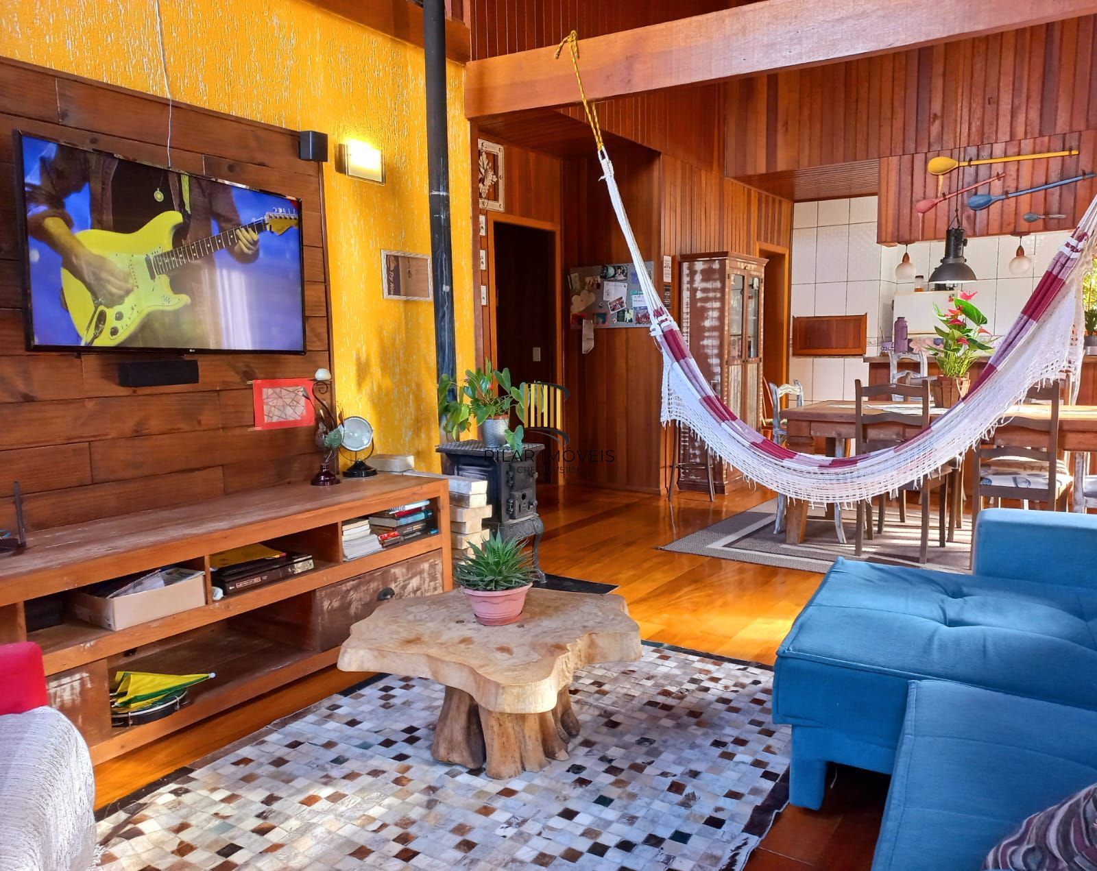 Excelente casa, 03 dorm com suite, 150 m²