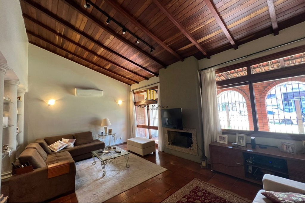 Casa 3 dormitórios no bairro Santana