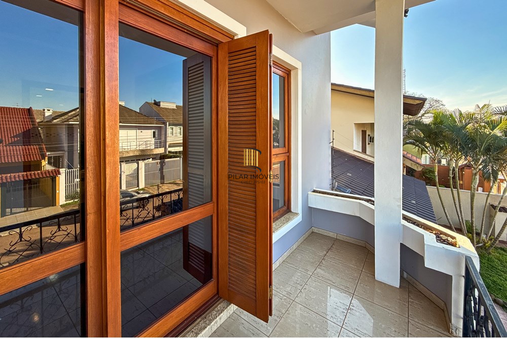 Casa 4 dormitórios no bairro São José