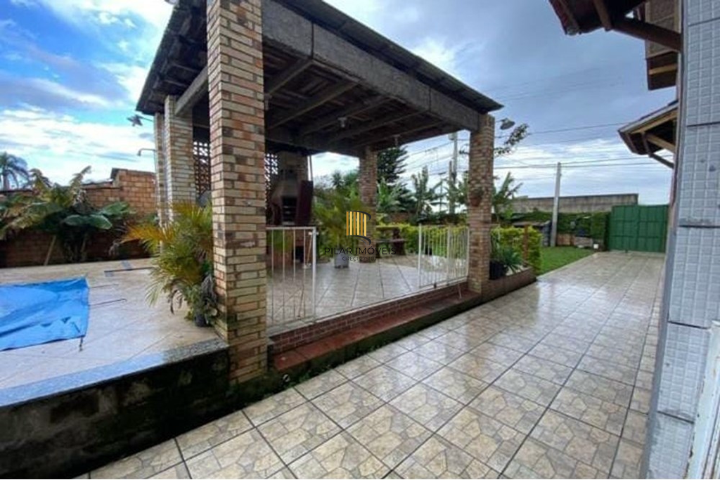 Casa 3 dormitórios no bairro Hípica
