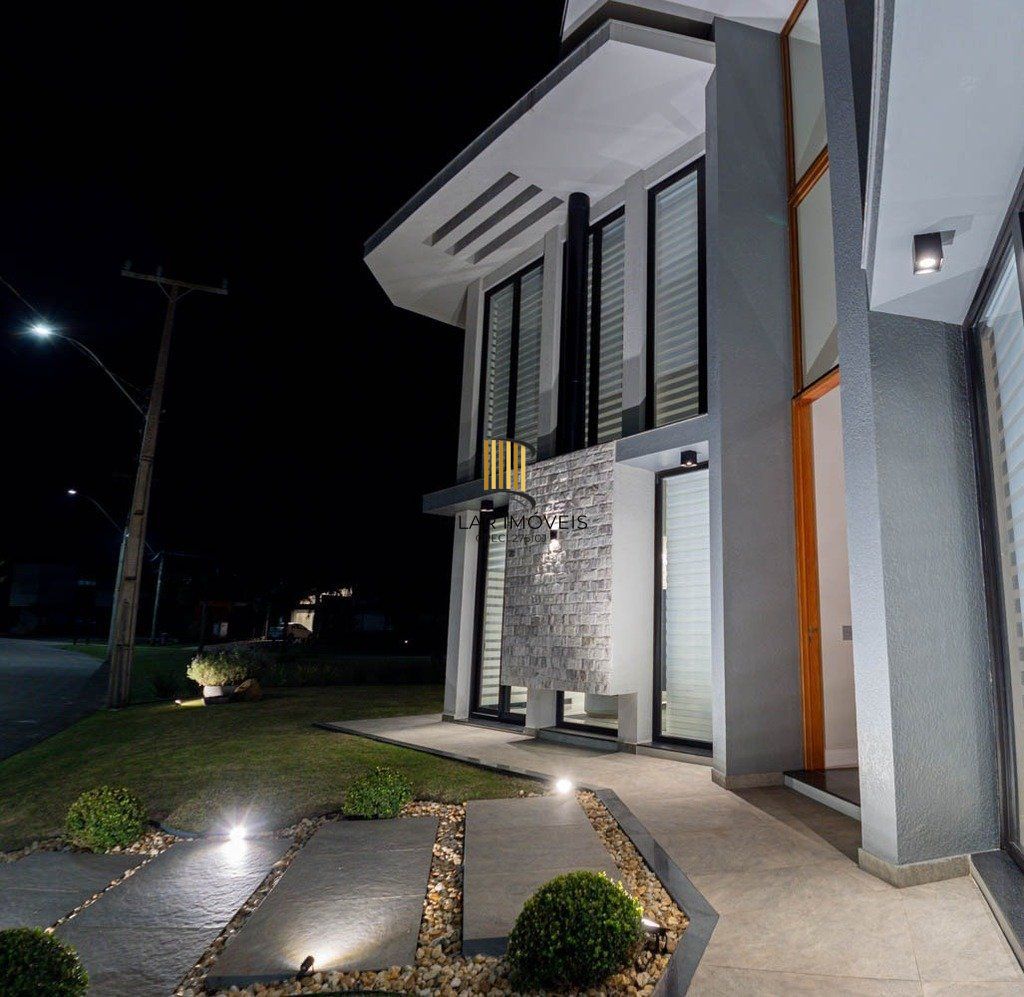 Casa de Condomínio 5 dormitórios no bairro Itapeva