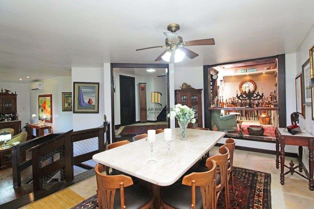 Casa de Condomínio 4 dormitórios no bairro Santa Tereza