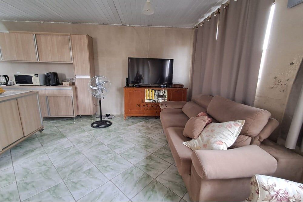 Casa 3 dormitórios no bairro Jardim Algarve