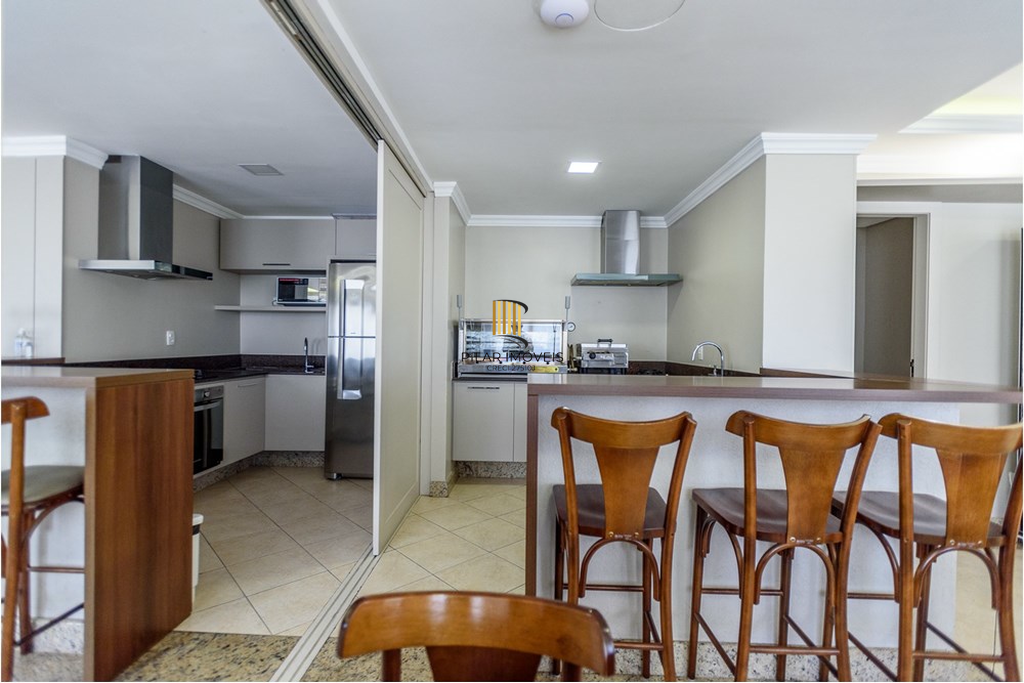 Apartamento 3 dormitórios no bairro Mont Serrat