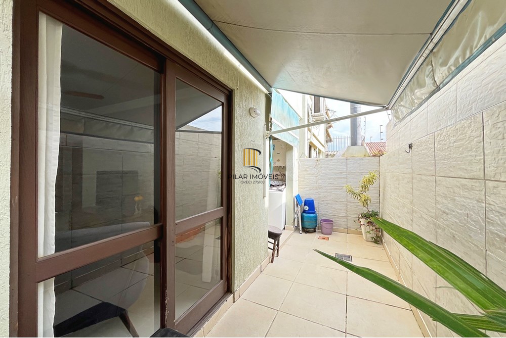 Casa de Condomínio 2 dormitórios no bairro Camaquã