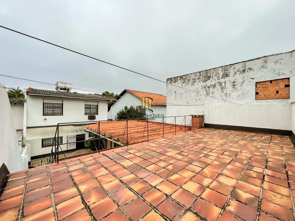 Casa 3 dormitórios no bairro Nonoai