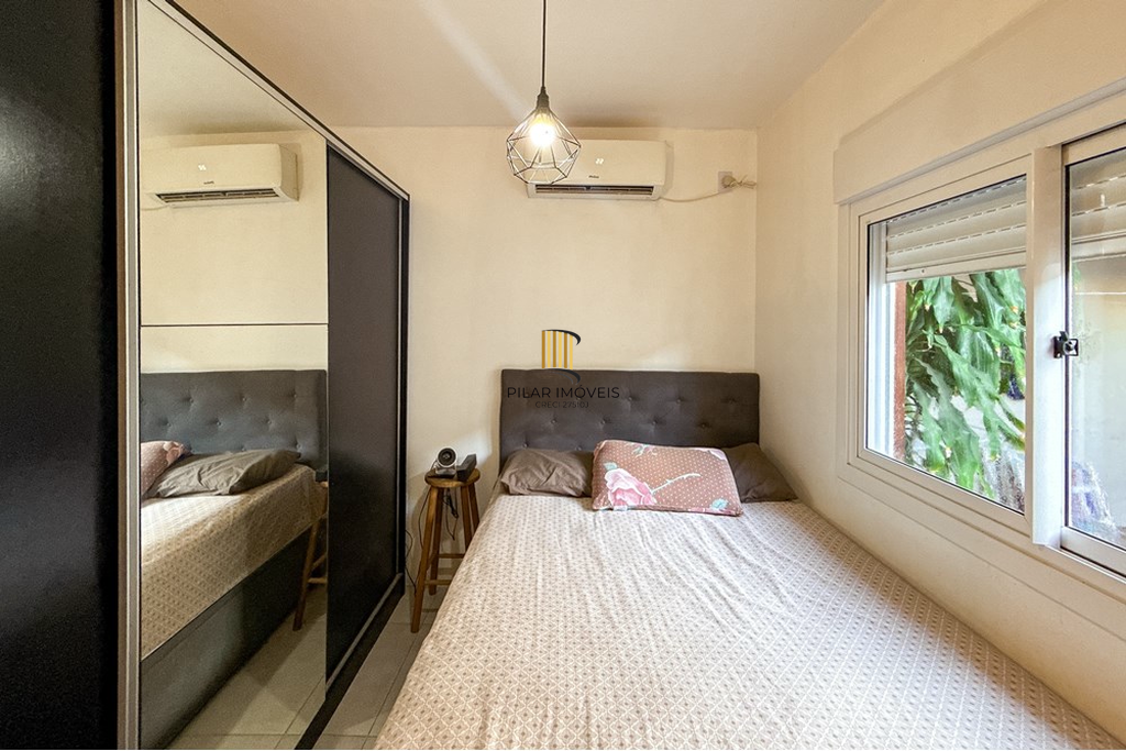 Casa 2 dormitórios no bairro Olaria