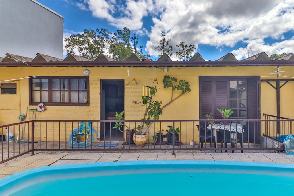 Casa 3 dormitórios no bairro Rubem Berta