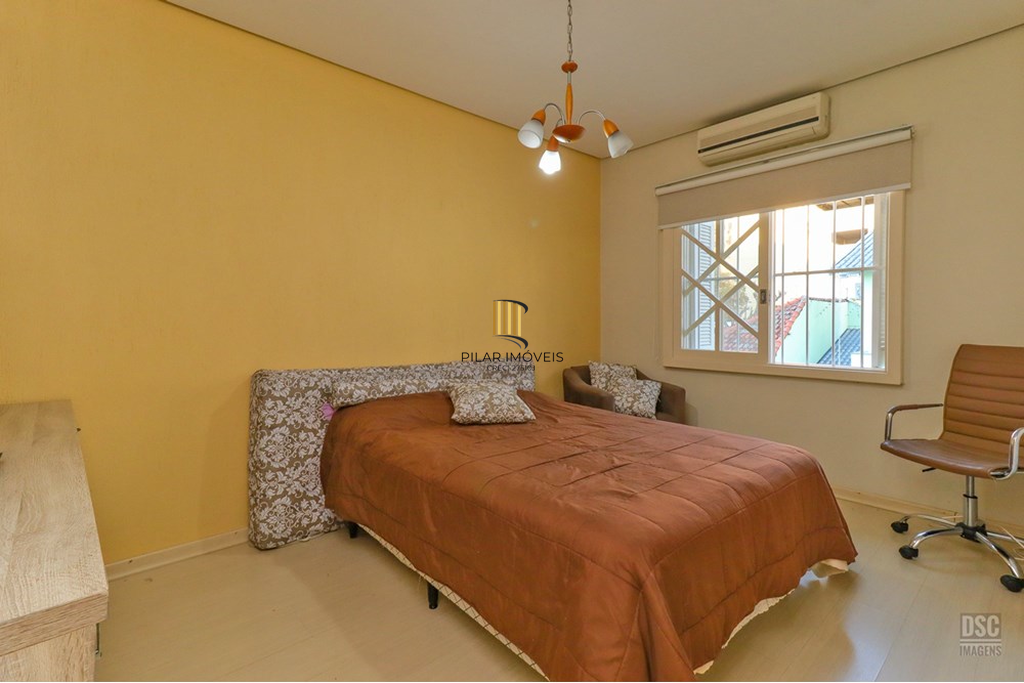 Casa 4 dormitórios no bairro Tristeza