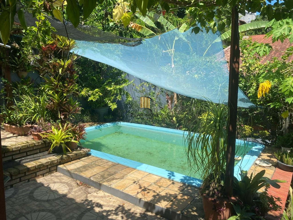 Casa 5 dormitórios no bairro Chácara das Pedras