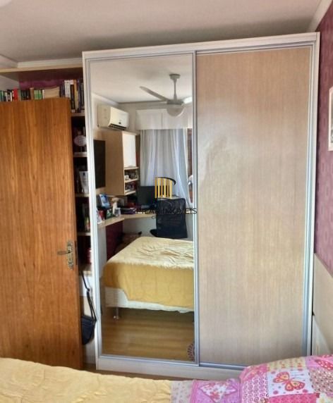 Excelente cobertura, 03 dorm com suite, churrasqueira, piscina e vista.