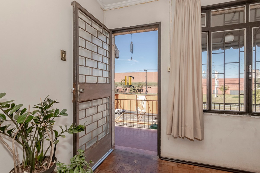 Casa 6 dormitórios no bairro São Sebastião