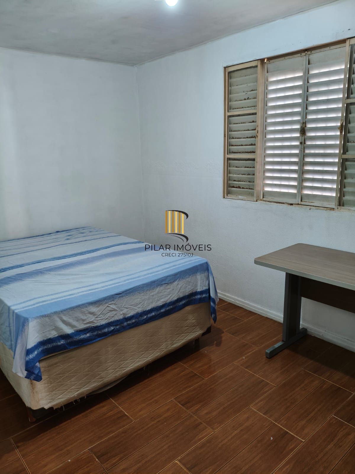 Casa com 80 m2 de área construída, 03 dorm, sala estar/jantar, cozinha, pátio