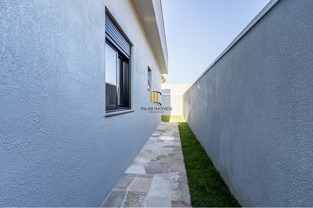 Casa 3 dormitórios no bairro Morro Santana