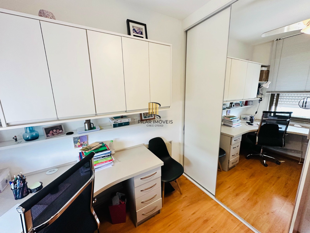 Apartamento 2 dormitórios no bairro Chácara das Pedras