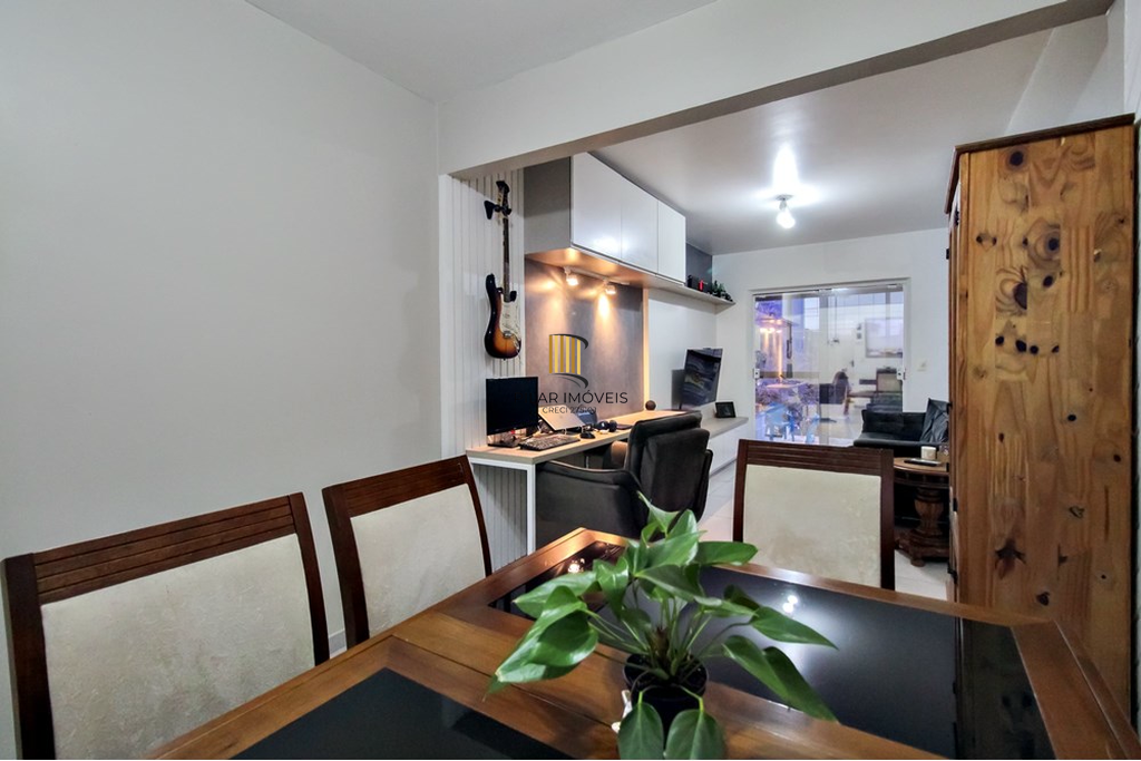 Apartamento 2 dormitórios no bairro Cavalhada