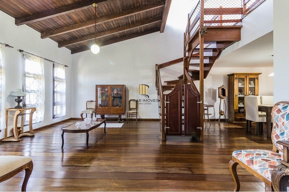 Casa 3 dormitórios no bairro Guarujá