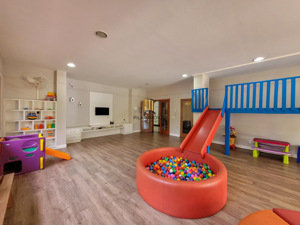 Apartamento 3 dormitórios no bairro Menino Deus