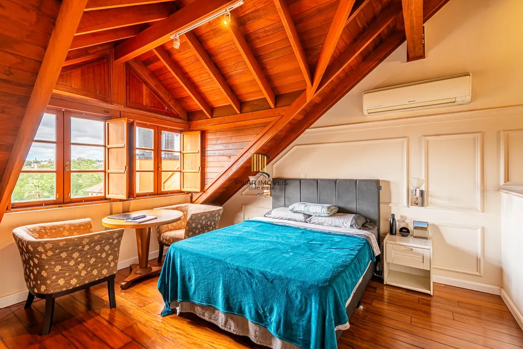 Casa de Condomínio 4 dormitórios no bairro Três Figueiras