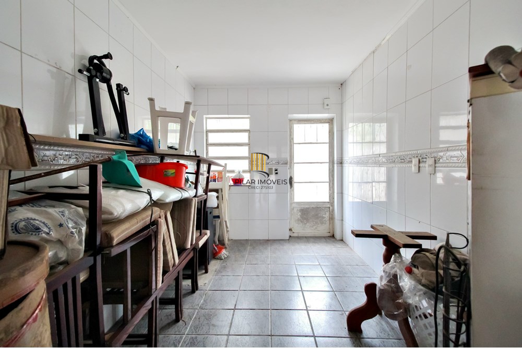 Casa 4 dormitórios no bairro Glória