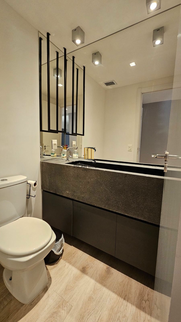 Apartamento 3 dormitórios no bairro Menino Deus