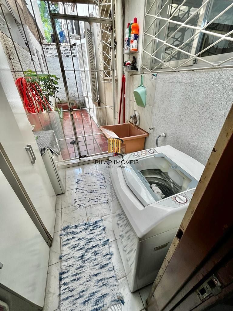 Vende-se apto térreo, com 03 dormitórios, sala com 02 ambientes