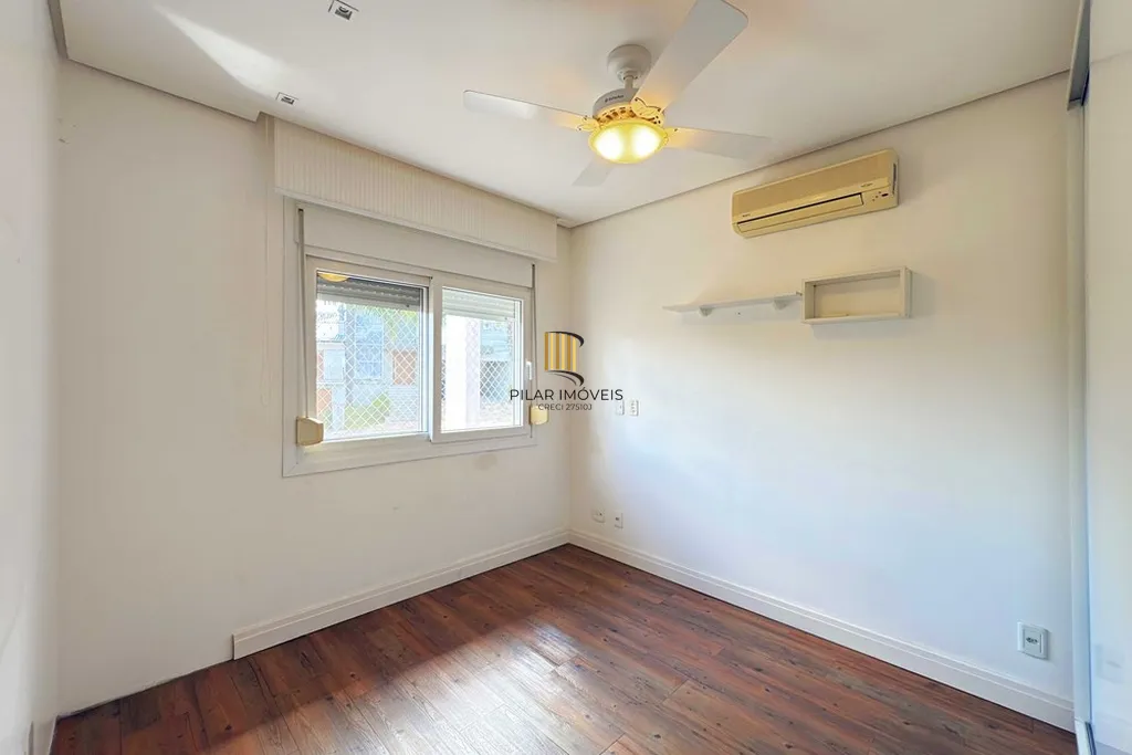 Casa 3 dormitórios no bairro Hípica