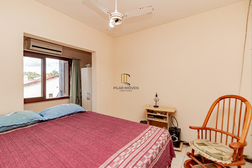 Casa 3 dormitórios no bairro Hípica