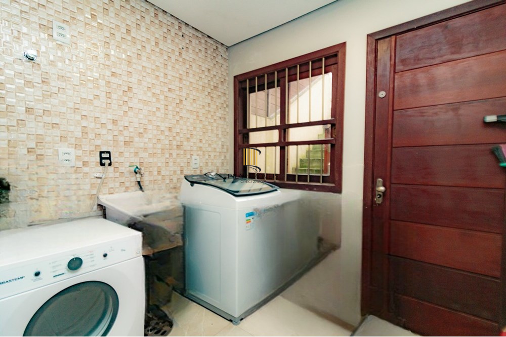 Casa 3 dormitórios no bairro Sarandi