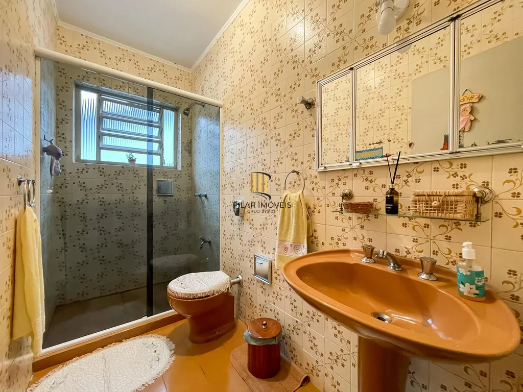 Casa 3 dormitórios no bairro Nonoai